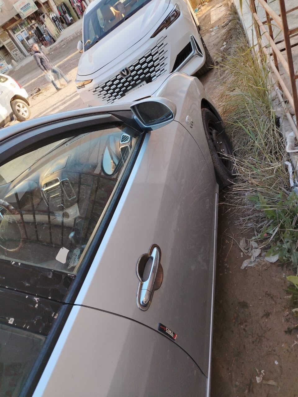 السلام عليكم النترا خليجي افانتي 2007
مكينه 16 كير ومكينه خير من الله 
رقم بغداد باسمي صدرها 75‎%‎ 
لايت زنون عالي ناصي 
سياره عوزها ترتيبات 
السعر85 مكاني بغداد 
***********
