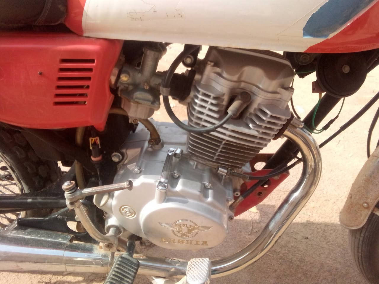 سلام عليكم دراجه ارشه رقم وسنويه بسمي البيع سعر مليون و100 مكان نجف براكيه***********
