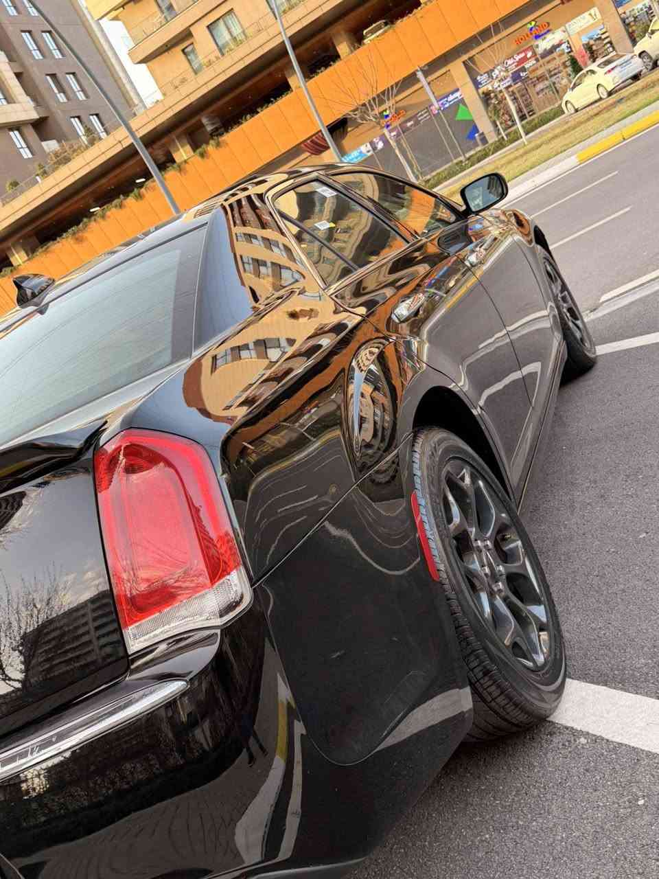 Chrysler C300 2016
کرایسلر٢٠١٦
مواسەفات C فول فول 
پانۆراما
بەصمە
کوشن جلد
کوشن کارەبا
کوشن خەزن
کوشن ساردوو گەرم
پەردە کارەبایی
شەخال
کامێرا 
AWD
تەحویلو خەرامە بەشەرت
سەیارەکە بێ بۆیاخە بەس یەک پەڵە کارتی هەیە
بێ ئەوەی ناوی گرتبێ پێشو دوای کەپسە
گێڕو مەکینەی بە شەرت نەکراوەتەوە
 دەعمی بۆ دەعمی بەشەرت 
شوین سلیمانی
*********** whats app
