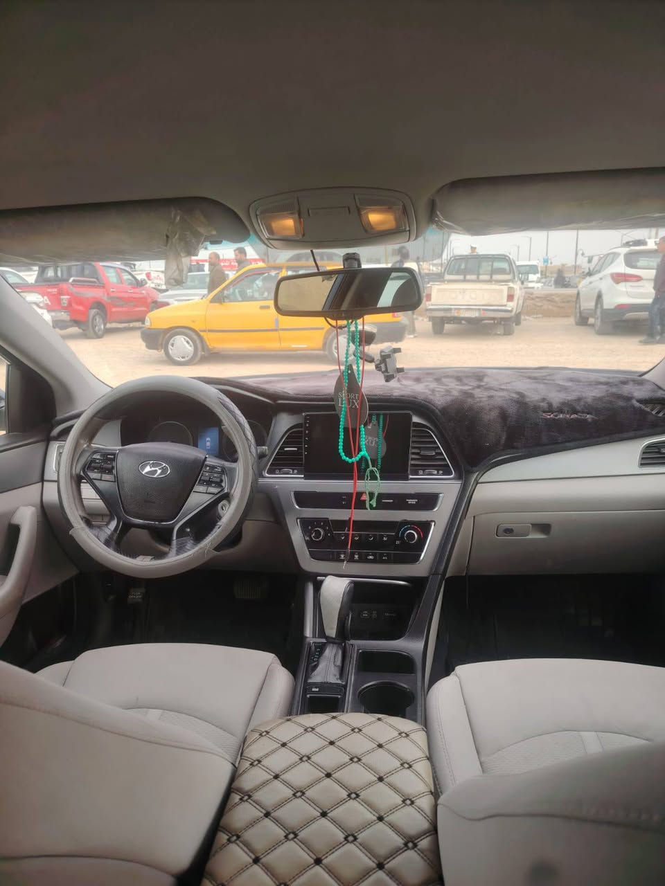 سوناتا موديل 2015 رقم بغداد وارد أمريكي كير مكينه مكفولات 
تحكم ستيرن نضام ايكو نضام سبورت تخم تاير  باتري جديد سياره احله من الصوره  سياره مال جناي مكاني الكوت الحادث مرفق بالصور تبديل بنيد. مع رش قليل الباب الخلفي والجاملغ نص السعر 118 وبيها مجال مكاني كوت ***********
