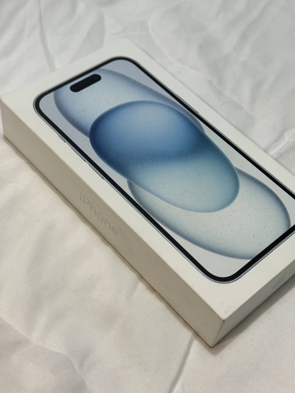 📱 للبيع — iPhone 15 (العادي)
✨ جهاز جديد  بالكرتون 📦
💾 السعة: 128 GB
🎨 اللون: أزرق ،اسود
🔋 البطارية: 100%

🔌 الملحقات: كيبل شاحن
✅ شاشة سوبر رتينا واضحه 
✅ كاميرا قوية للتصوير اليومي والليلي
✅ أداء سريع ومعالج حديثه 
✅ يدعم شريحه فقط
✅ضمان سنه كامله 
✅ Face ID
📞 للاستفسار التواصل خاص


**إذا كنت صاحب هذا الإعلان وتريد حذفه لأي سبب، رجاءا أرسل رسالة إلى الدعم الفني**