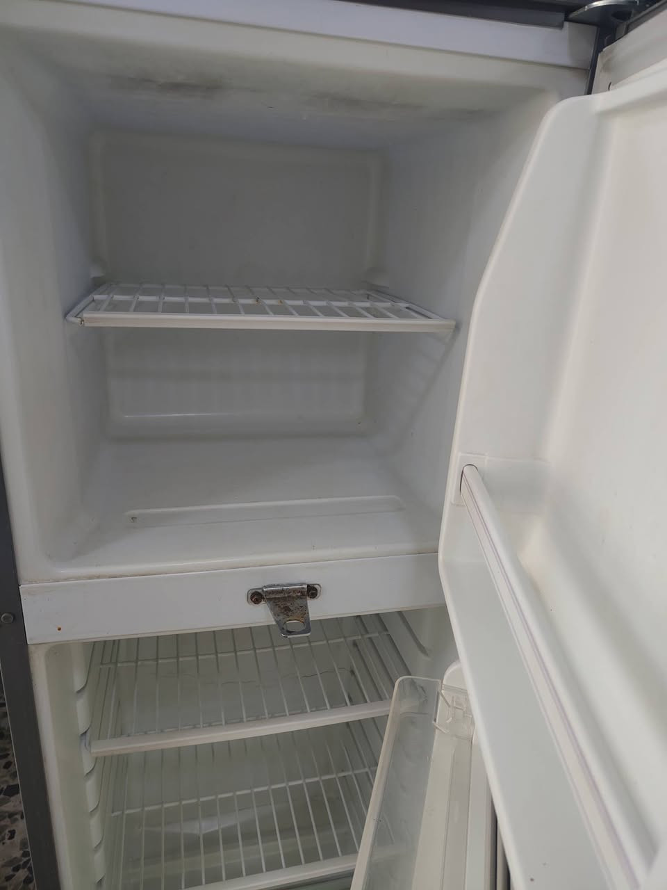 ❄️ ثلاجة كيلون – خيارك العملي للبيت ❄️
✨ نظيفة ومستخدمة استخدام خفيف
✨ تبريد ممتاز وأداء ثابت
✨ موفّرة بالكهرباء
✨ حجم مناسب للعائلة
📍 الحالة: ممتازة وتعمل 100%
💰 السعر: 200الف مناسب ويقبل التفاوض
🚚 توصيل متوفر
📞 للاتصال أو الاستفسار: [***********]
كربلاء حي العامل قرب مول الباقر مدخل شارع جامع ال شبل من جهه المول #مجمع الصادق
