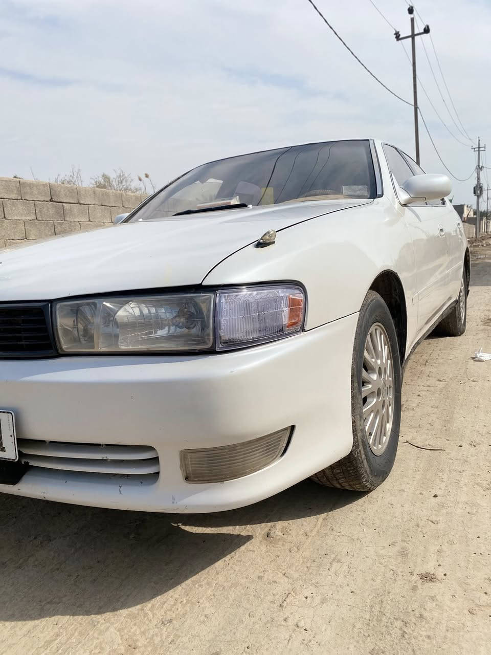 السلام عليكم سياره كرسته موديل 93مكينه ونجي . بيها خيط تبخير حداديه جيده مصبوغه عام باسمي رقم بغداد تحويل ثاني يوم رقم إنكليزي مشروع سنتر لوك سياره نضيفه  وطني فقط بيع وهاذه رقمي ***********.        مكاني واسط قضاء الزبيديه
