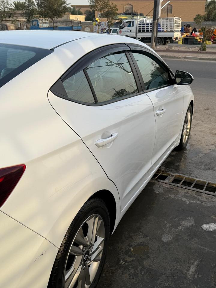 سلام عليكم شباب النترا وارد امريكي موديل 2019 سياره جديده ماشيه 54 الف فقط حقيقي رقم اربيل باسمي تحويل مباشرتن
نص مواصفات كير اي تي المرغوب وسونار موجود ويه الصور فرق من السونار بس تكشير بداية القماره واضح بصور
سعر 145 بيه مجال بصيط
الاتصال ***********
