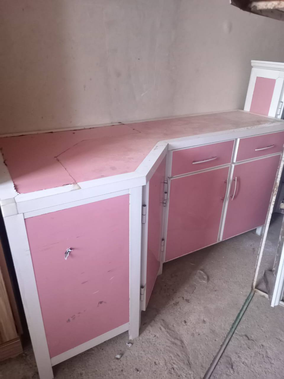 اغراض نضيفة للبيع عنواني كركوك اشتري وابيع اي حاجة منزلية تصل***********
