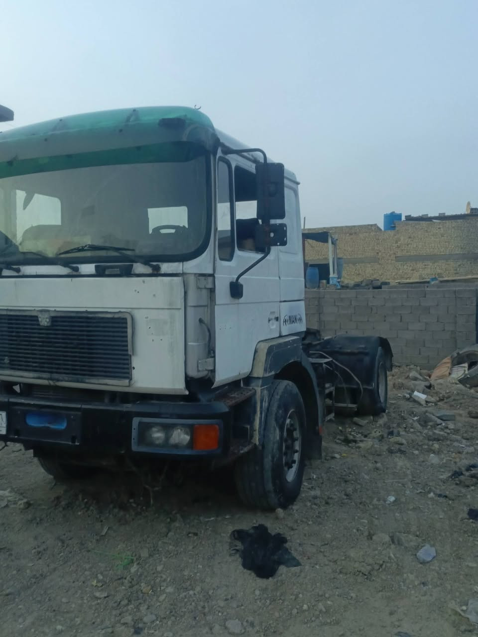 السلام عليكم مان البيع موديل اربعه وتسعين رقم ميسان شرط التحويل ثاني يوم مسجله بل سنويه فلات ثلث محاور السعر ٤٥ وبيه مجال هاث رقم الهاتف ***********
