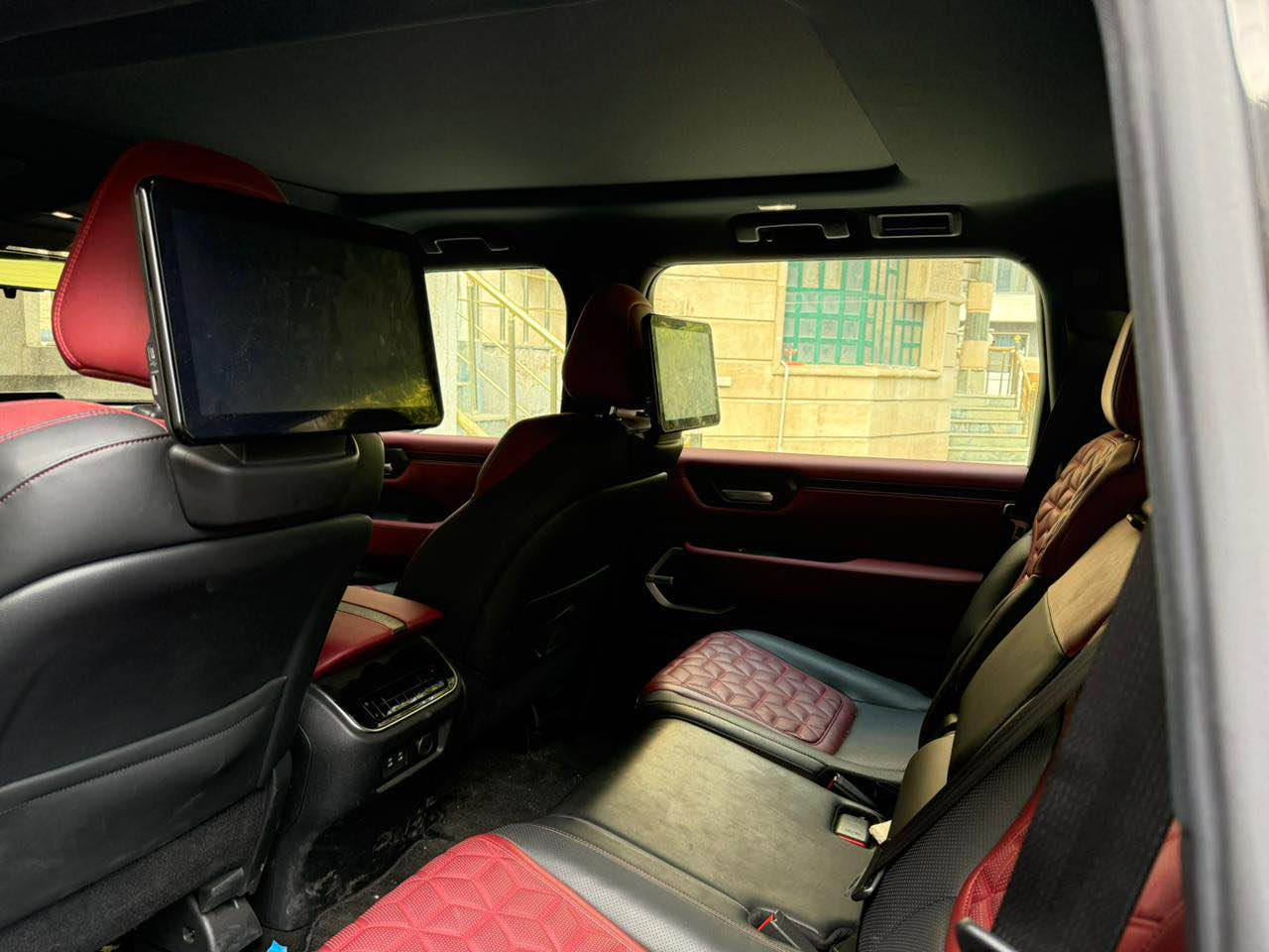 نيسان باترول موديل ٢٠٢٦ مستخدمه بحالة الوكالة ممشى ٢٠٠٠كم.. سيارة زيرو بحالة الوكالة
السيارة تنفس طبيعي بدون تيربو
للتواصل موجود خاص
*********** بغداد, العراق
