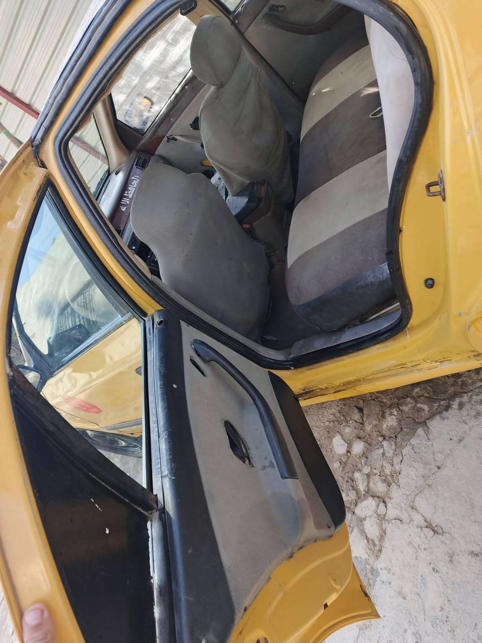 سمند موديل ١٢ رقم كربلاء الماني مكينه كورله كير اوتماتيك بيه بس البك مترجع كهربايات جاهزه حداديه اشاير ماسحات تخم تاير مالكه بابل مسيب ما واصله  ابيع هل موجود عنوانه عندي مكاني بابل قرب سيطرت الاثار مامتواجد عل نت خلاص هاتف *********** السعر ١٣ وبيه مجال
