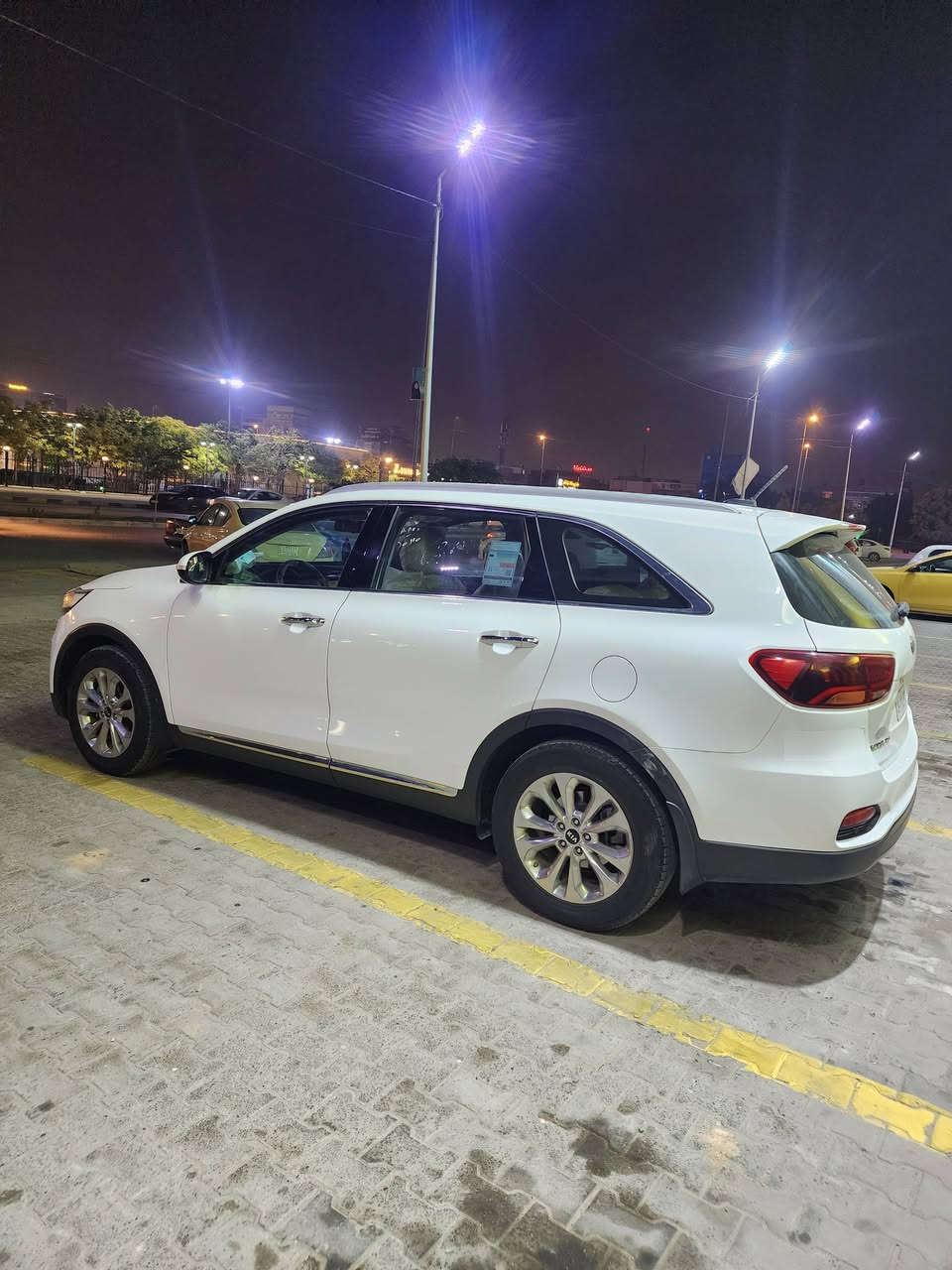 للبيع كيا سورنتو 2018 شكل 20
6 سلندر  رقم اربيل مكفوله كفاله عامه من ضربه وصبغ وتبديل ماشيه ٨٧ الف مكينه وكير على وضع الشركه سعرها ٢٣٨ وبيها مجال بسيط النجف الاشرف اتصال ***********
