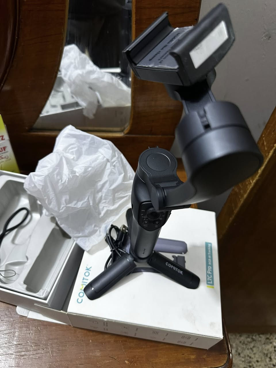 اوزمو موبايل للبيع جديد امزون غير مستخدم 
السعر 100


**إذا كنت صاحب هذا الإعلان وتريد حذفه لأي سبب، رجاءا أرسل رسالة إلى الدعم الفني**