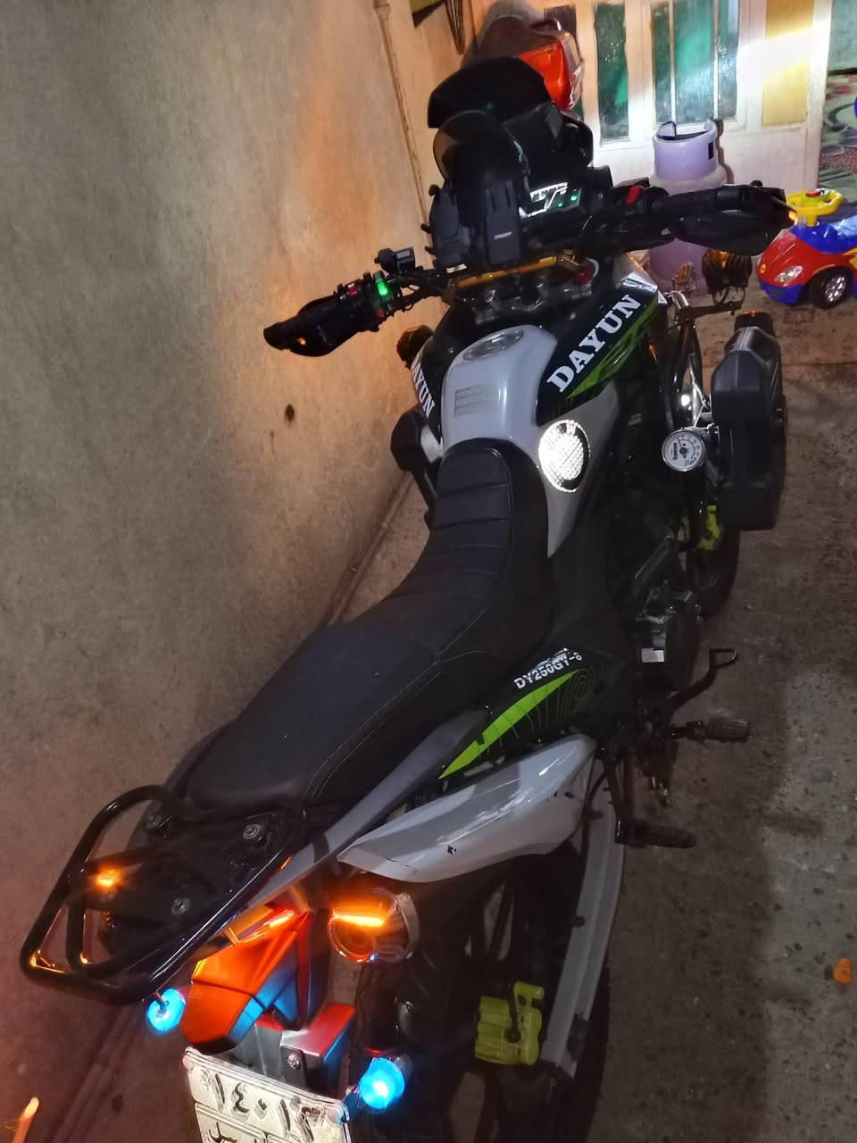 السلام عليكم دراجه دايوان نفنجر دراجه مال جناي وياله وتايرات لاتي مكاني مدينت الصدرالورفلي عيني سعر قفل 3وربع مبدل تايرات بس تايرات كلفتني600 تعبان عليه مطالع بيه هواي تجي تفحصه رقم ربيل هاذ رقم***********بس الشراي موشراي االايدخللي
