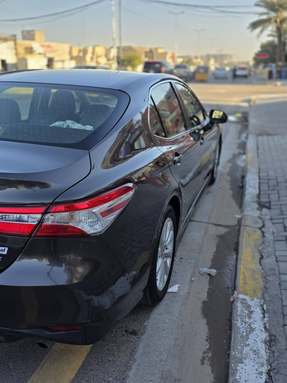 السلام عليكم كامري موديل ٢٠١٨ LE
ماشيه ١١٠ حادثه جاملغ ايمن وبدنه بدون دواخل بدون شواصي 

ولا ايرباك  طاك سياره خير من الله واحلى من صور مكاني بغداد
رقم سليمانيه بسمي 

***********
