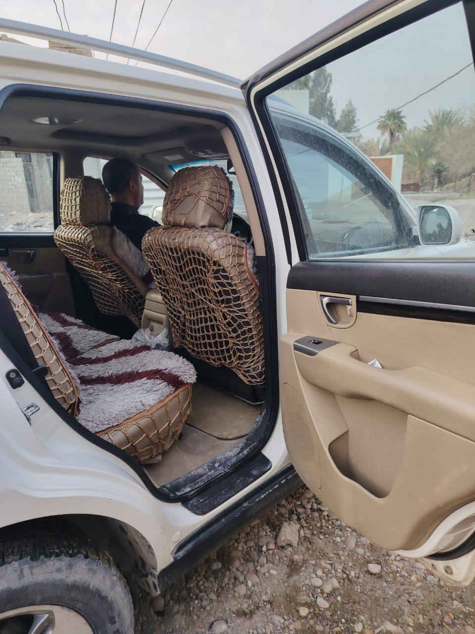 سلام عليكم
سنتافيا 2011
سياره نظيفه ومرتبه
جام اوتو
كرسي سايق كهربائي
فتحه بانوروما كهربائيه
اشاير بالمري
السياره بيه ضربه جنطه
رايده ب١٣٩ وبيه مجال 
***********
