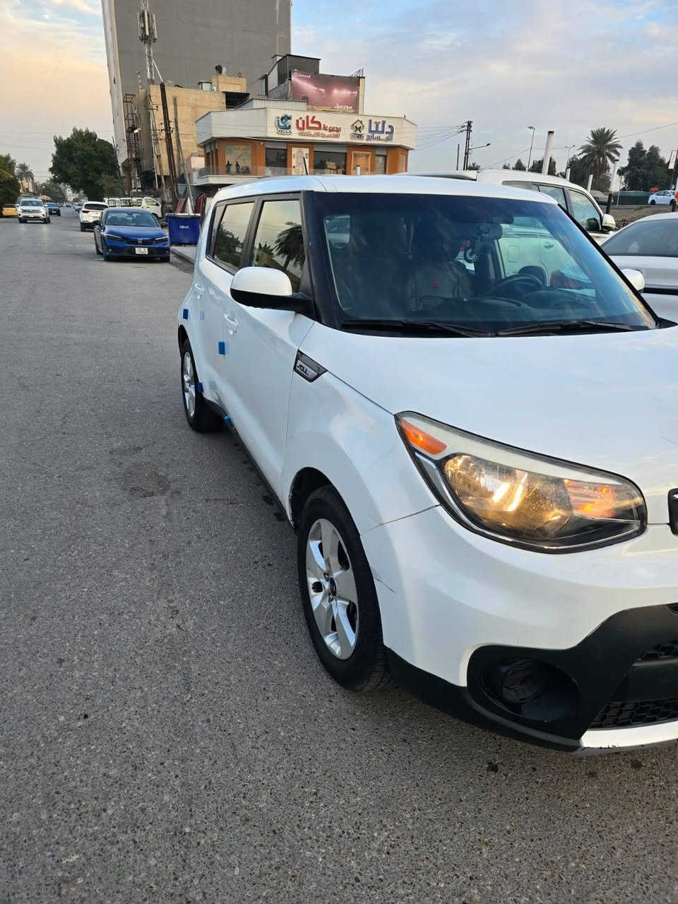 سلام عليكم صول ١٧ للبيع امريكي محرك ١٦٠٠ مصبوغة بيه الصفحة محرك وكير وتبريد مكفولات رقم سليمانية الجديد باسمي الضرر من امريكا الصندوق الخلفي السيارة كله ليبل واحد بدون تبديل صور الضرر موجوده كذلك تقرير السونار الاتصال ع *********** واتس اب وشكرا بغداد, العراق
