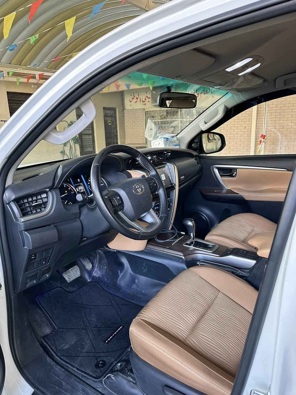 فورتشنر ٢٠٢٤ رقم اربيل فول مواصفات
فول مواصفات بلاتينيوم 

اربعة سلندر / فور ويل 4X4 / بصمة / شفتات ستيرن / دفلوك / صاجات داخلية / شحن وايرلس/ دفلوك / بصمة ابواب و صندوق خلفي / تبريد بيانو / ثلاجة بالدشبول / بروجكترات أمامية شركة / حساسات امامية و خلفية / كاميرا خلفية / مري شفط / ….. الخ 

مكفولة من الصبغ و البارد 

السيارة بأسمي 

ماشية ١٢،٠٠٠ كم فقط 

موجودة في بغداد / اليرموك 

السعر المعروض ٣٢،٨٠٠ $ و بيها مجال بسيط للجادين بالشراء بعد المعاينة 

للأستفسار / ***********
