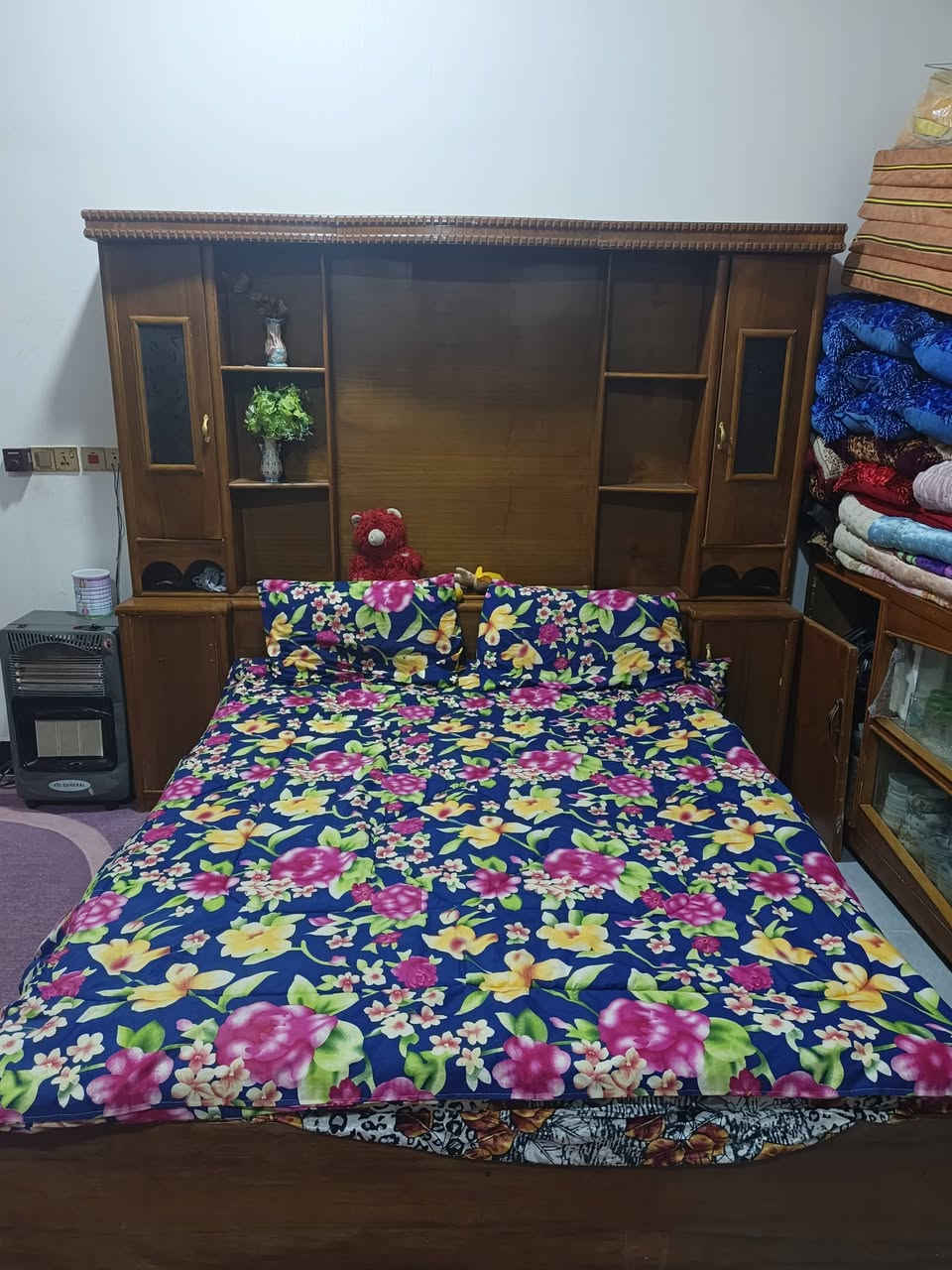 سلام عليكم غرفه للبيع لتواصل ع رقم ***********
