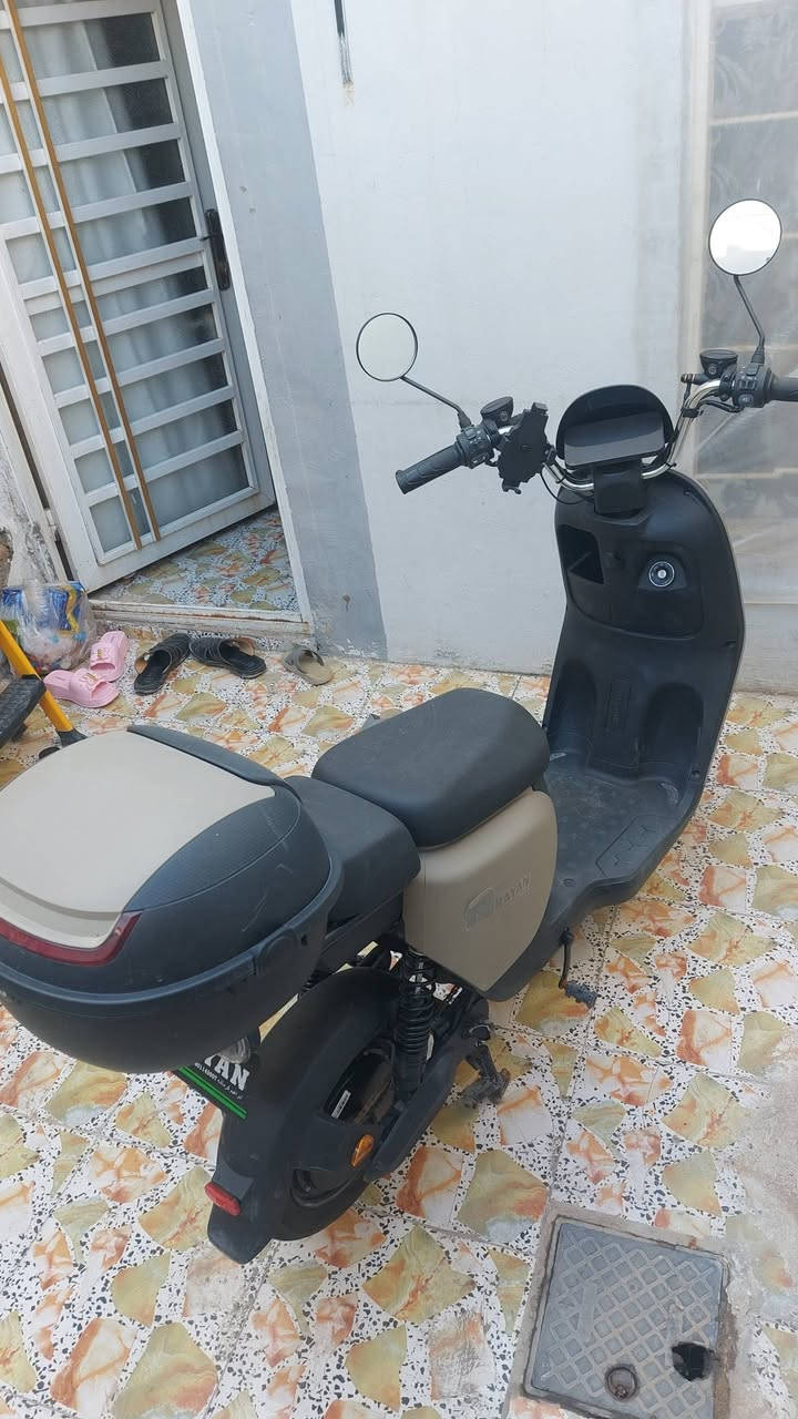 سلام عليكم دراجه شحن للبيع نوعيه جيده بطاريات حجم كبير النجف ***********
