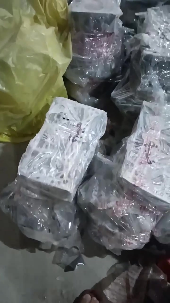 المركز الايراني
لقطع غيار السيارات الايرانيه موجود لدينا
كافه منتجات وأدوات السيارات الإيرانية
كهربائيات و حداديه و بدي و محركات وكيرات
العنوان بابل نادر ثالثه داخل كراج البلديه ***********
