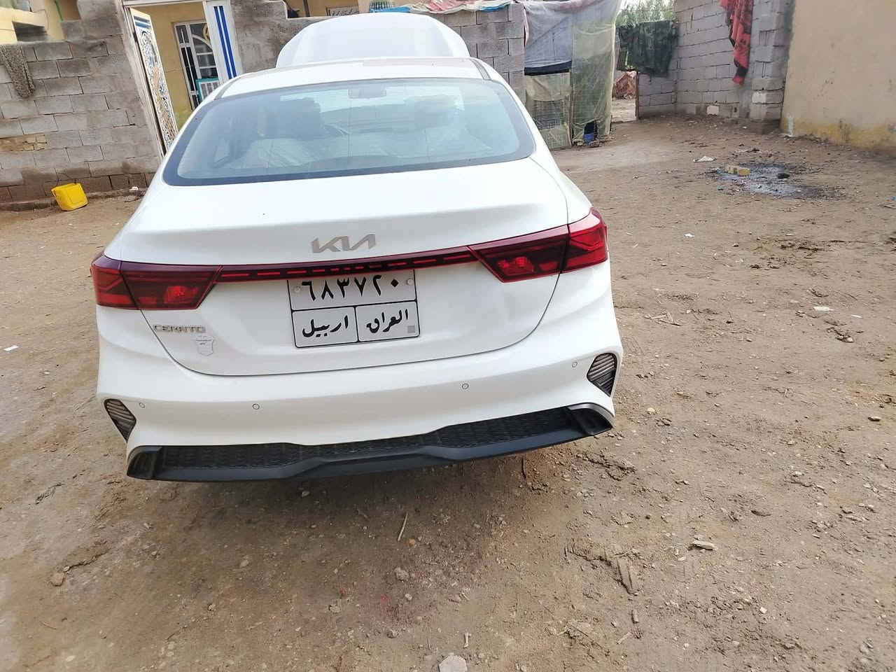 السلام عليكم سيراتو ٢٢ خليجيه كفاله رقم أربيل سنويه لل نهايه ٢٦ حساسات خلفية تحكمات ستيرن مثبت سرعه قطعتين تبريد داخل لونين ماشيه ٦٩الف ***********ابو على واسط نعمانيه السعر ١٦٣ أو بيه مجال
