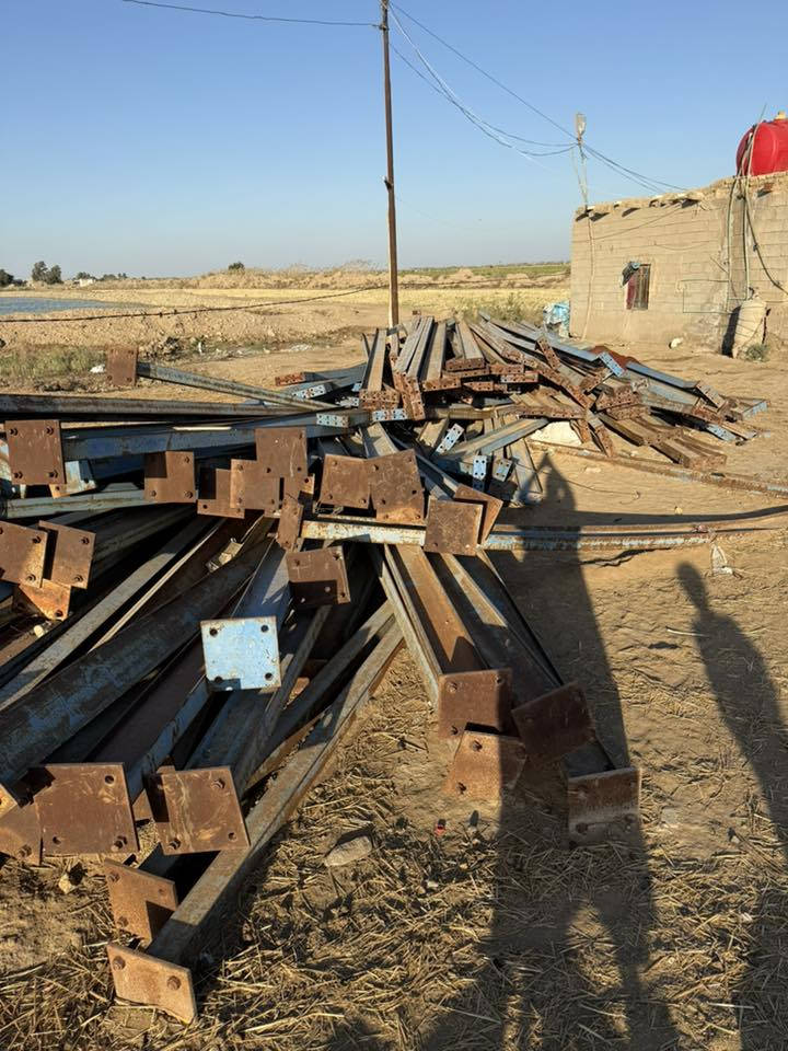 جملونات عدد 2 طول كل واحد 100 متر والعرض 15 متر والارتفاع 7.5 متر تريد واحد تريد نص واحد عادي 
***********
