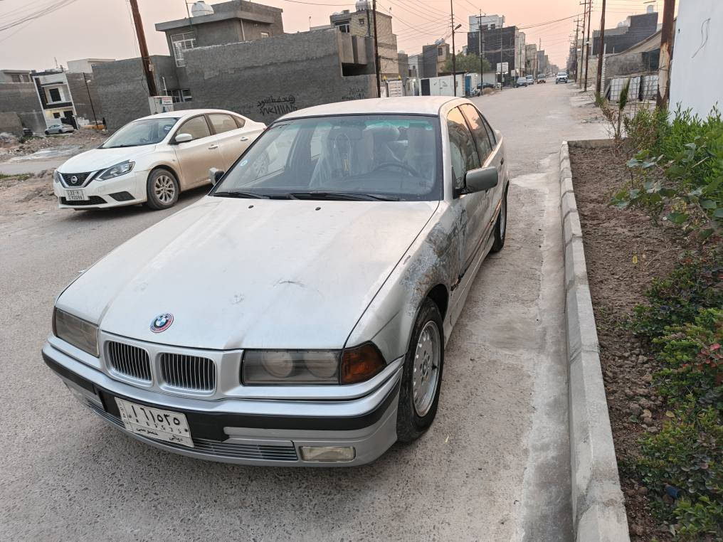 السلام عليكم شباب بي ام حجم ٣٢٥ مسكر عدل كير عادي جام كهرباء صبغ حزام بدون ضربه فقط الي بالجاملغ يم السايق بدون دواخل كير مكينه حداديه جدد غرفتها حلوه مامتعوبه تايرات وباتري جدد فيت بم جديد كهربائياتها كولها شغاله سستم صوت دمام تبريد نقص غاز رقم ديالى شوكت متحب تحويل السعر ٣٥ ورقه مكان السياره بغداد الدوره وهذا رقمي *********** بي واتساب مراوس هم يرهم بغداد, العراق
