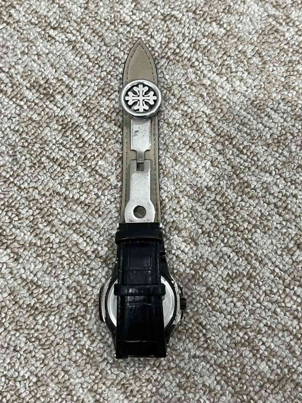 ساعه باتك فلب جلد بهذه الشكل كلش حلوه وراقيه كوالتي عالي خلي سعر وبل عافيه
ملاحضه : الساعه مادري بيها اصلي مال شركه للو لا تجي تفحص وبل عافيه عليك


**إذا كنت صاحب هذا الإعلان وتريد حذفه لأي سبب، رجاءا أرسل رسالة إلى الدعم الفني**