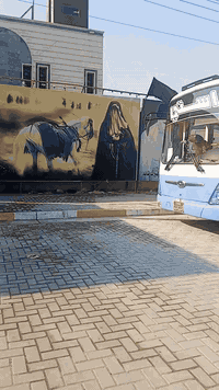 سلام عليكم للبيع هونداي 14اصل بس بل سنويه 2008ااسياره جاهز بس المكينه بيهه بخار كشن متحرك سياره بلاد بدون صبغ ولا دكت جاكوج السياره بسم شركه بس وكله اسويلك واي ستفسار علاه هاثه الرقم *********** العنوان بغداد السعر 160وبيهه مجال
