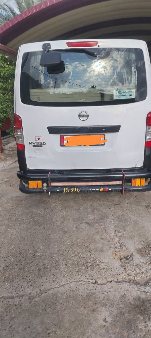 السلام عليكم نيسان زعره 
موديل 2014 رقم كربلاء تحويل ثاني يوم
محرك كير اكسن بشرط
تبريد شغال تخم تاير سوبيه ودرع 
دوشمه جديدة سياره حلوه مال جناي
بيه صبغ باب العبري وبارد بالجنطة
السعر 133 وبيه مجال للشراي
***********
