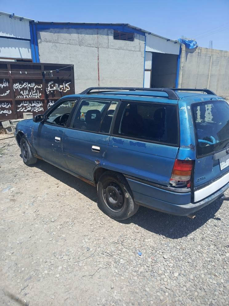 أوبل أستره موديل 92 رقم ديالى مشروع وطني. سنويه لل 25 محرك جديد 16  بيه خياسات فقط بالدوسات السعر ( 28 ورقه) بيه مجال قليل للشراي  مكاني ديالى  *********** واتساب مازنجر كربلاء, العراق
