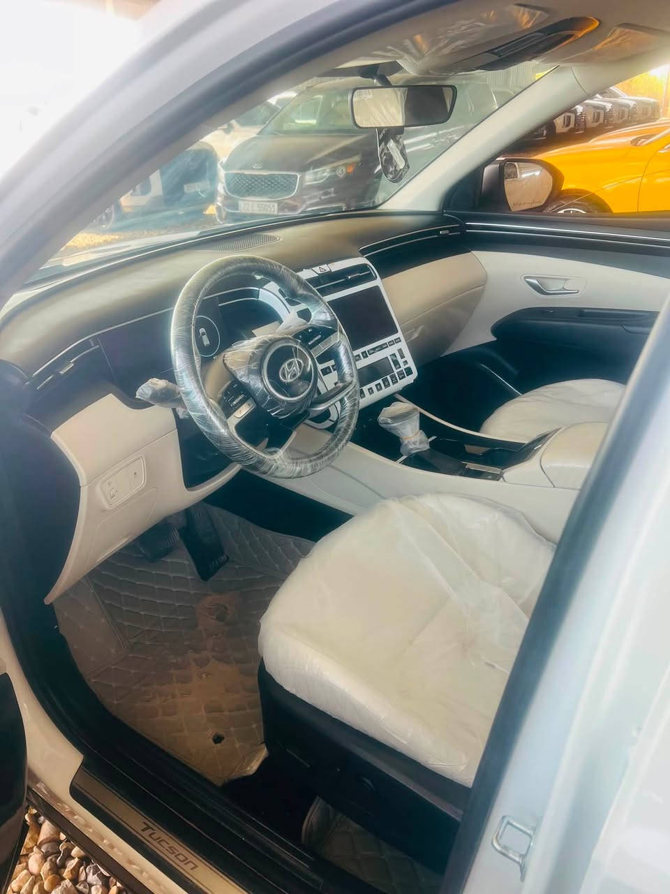 🚗 للبيع توسان 2024 – وارد خليجي
* الموديل: 2024
* الوارد: خليجي
* الحالة: ممتازة كفاله عامه
* الممشى:( 40 الف)
* اللون: (ابيض )
* المواصفات: فوول (شاشة، كاميرا، حساسات، بصمة، فتحة سقف، )
* السيارة: ( / بدون حادث / شرط الفحص )

📍 الموقع: (بابل الشوملي معرض سيد مهدي )

للاستفسار والتواصل. ***********
***********
