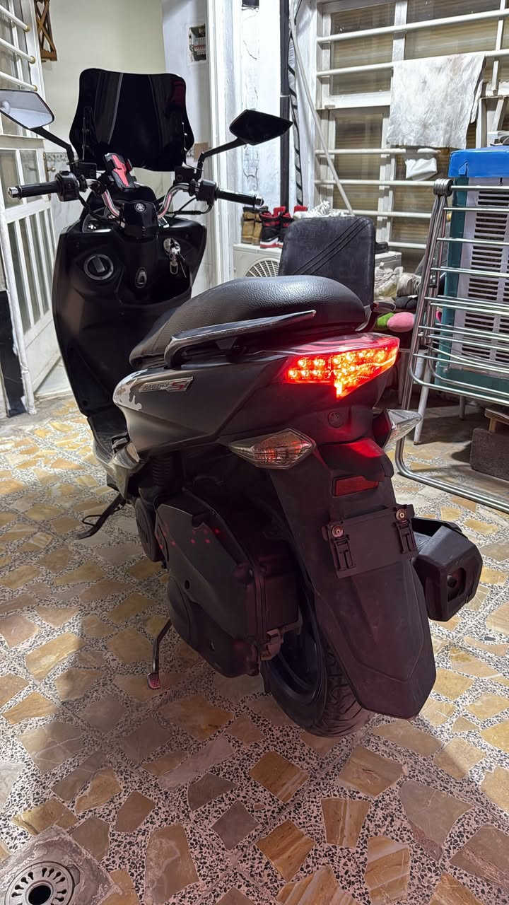 ماجسته اس حديث للبيع دراجه مابيها اي نقص كامله من كل النواحي ماشيه 40 الف يعني مكينه بل جيس  السعر 1,400   .. *********** واتساب
