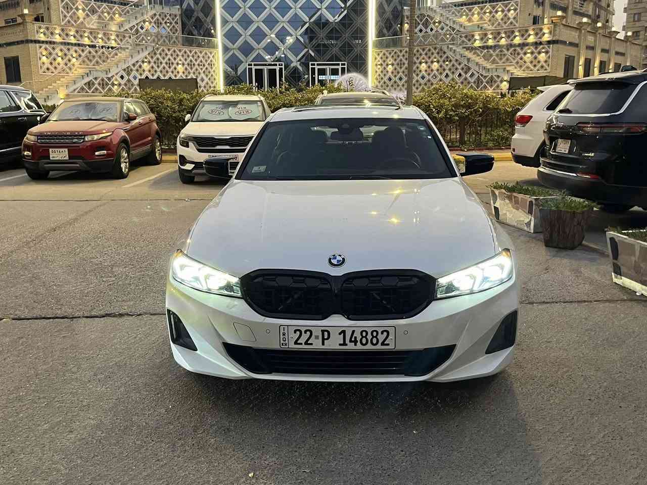 السلام عليكم
BMW 330i x-drive 2024

مكفولة من الصبغ والتبديل بيها فقط PDR بالمكان المحدد بالصور وصور المزاد موجودة هم

بدون ايرباك بدون دواخل

ماشية 9 آلاف ميل فقط

***********
