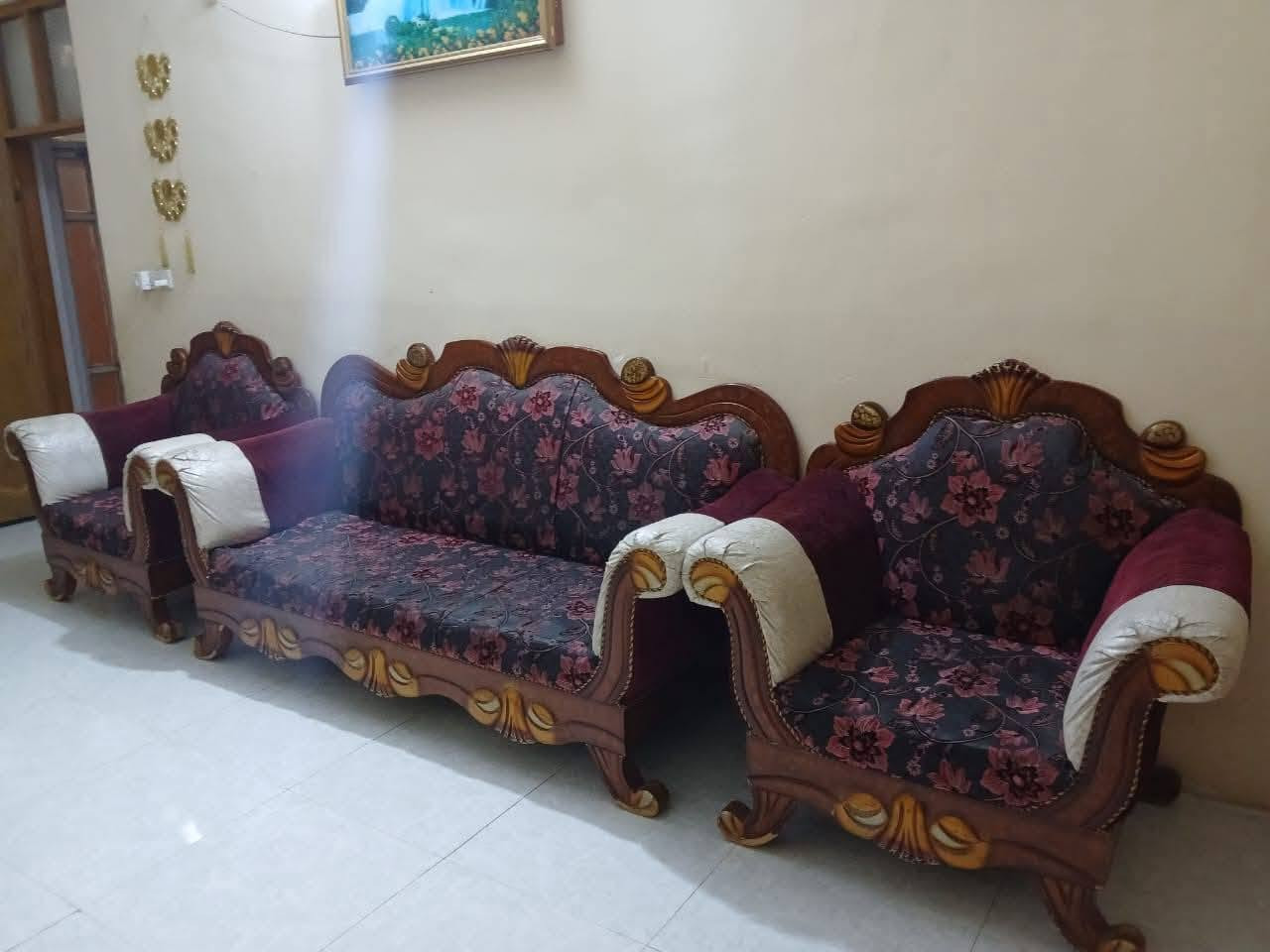 السلام عليكم
تخم للبيع السعر 250 وبيه مجال
***********
