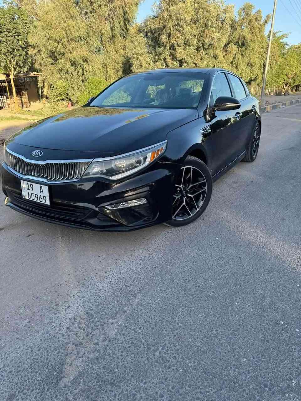 سلام عليكم KIA اوبتيما 2018  امريكيه محرك 2400 سياره جديده بمعنه الكلمه حادثهاا بنيد فقط بدون دواخل ماشيه 63000k 
مواصفات عاديه 
تحكم استيرن 
تحديد مسار
رادارات جانبيه
شاشه جبيره 
اشاير بل مري 
…
عليهاا تخم تاير جديد وحداديه جديده ربع متصرف عليهاا  مكان سياره كربلاء .. الاستفسار اكثر اتصل (***********) سعر السياره 133 وبيهاا مجال بسيط🤍
