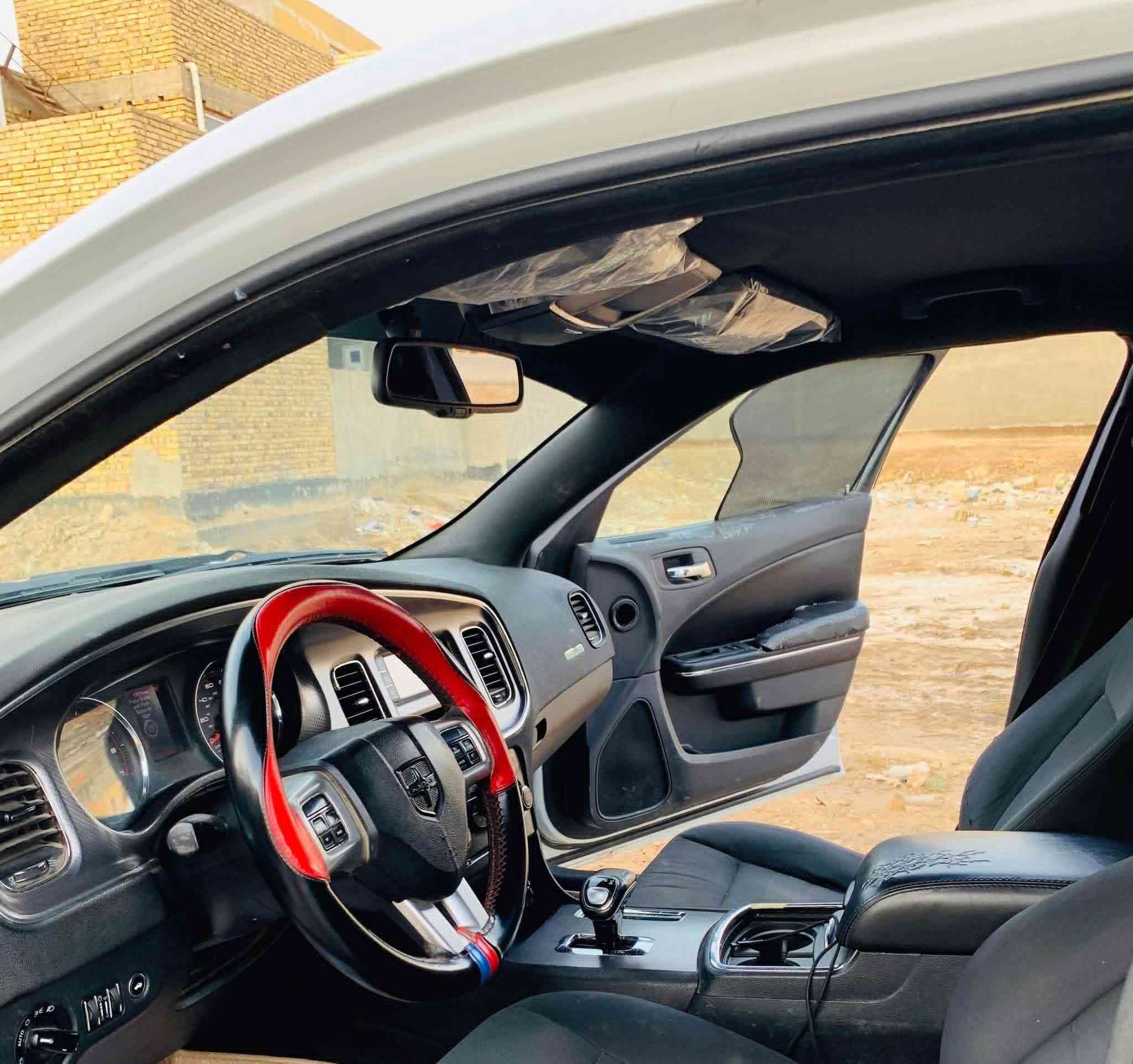 جارجر للبيع موديل 2011 رقم اربيل تريد تحويل او وكاله بيها قطع صبغ بدون دواخل محرك 6V نضيف كير طياره8نمر سياره جاهزه معايزه برغي كفاله محرك كير اكسل حداديه بالكارتون ماشيه 190km  حقيقي السعر 130 وبيها مجال مكاني ميسان المجر هـ ***********
