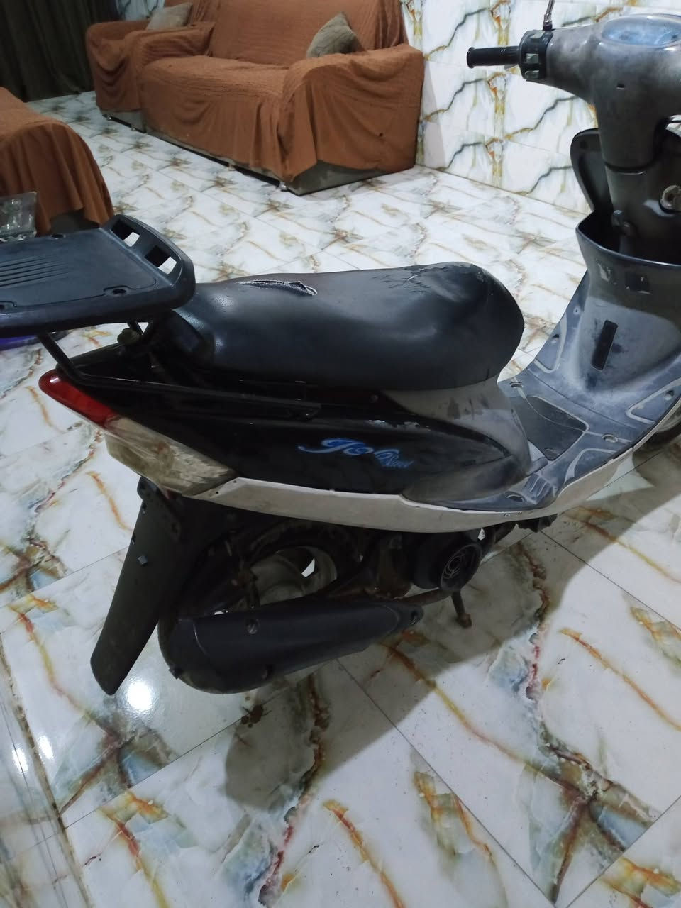 سلام عليكم دراجه ماكس منخولي دراجه مامفتوحه بس بستم بيها البيع سعر 600وبيها مجال


**إذا كنت صاحب هذا الإعلان وتريد حذفه لأي سبب، رجاءا أرسل رسالة إلى الدعم الفني**