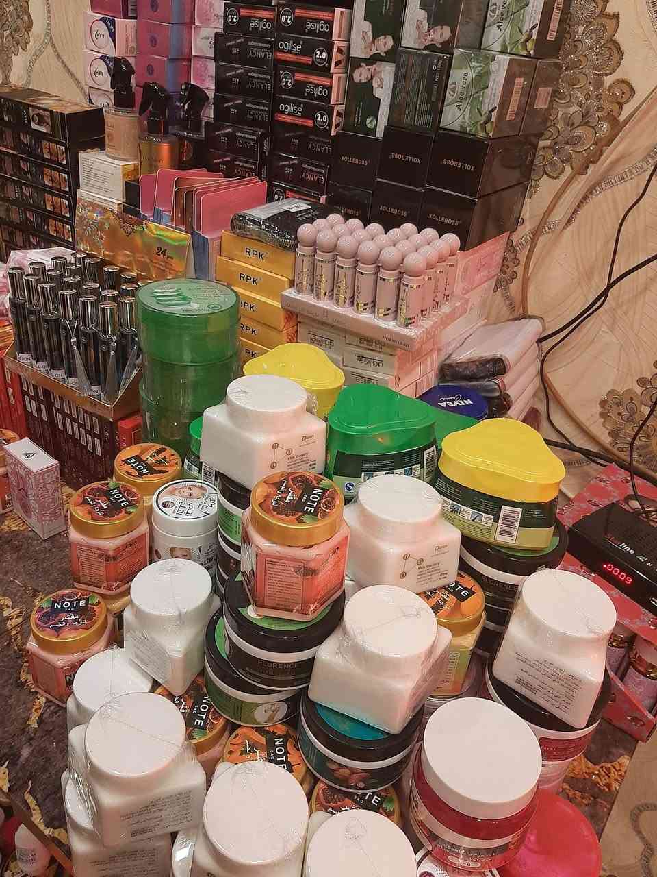 تعزيله محل أغراض كوزمتك اكسباير ٢٠٣٠ محتاجه كلهم جدد
الف وميه و٥٠ قطعه لوشنات شامبوات معطرات منظفات بشره واقي شمس  صابون وجه وصابون عادي 
فيتامينات وجه دهن شعر كلينكس مرطب  اقنعه وجه  باودر وسبري شعر 
....ألخ 
الي يستفسر يتصل او يراسل ع واتساب  ينفع اهل مشاريع صغيره والبيجاات  مكاني بصره تواصل ع رقم ***********
