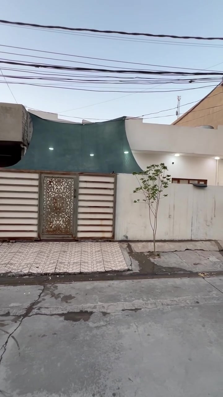 دار 🏠 زراعي 
للبيع مساحه 200 متر
محتويات الدار 
غرفتين نوم 😴 
وستقبال ومطبخ 
هول داخلي درج داخلي
وبيتونه
ملاحضه دار بي ساعه كهرباء 
مقدم معامله تمليك
موقع العقار كركوك حي واسطي خلف المعوقين 

والدار بي طاقه شمسيه
وخدمات المنطقه كامل صب كهرباء مجاري فول
للستفسار مراجعة مكتب القايجي 
***********
***********
