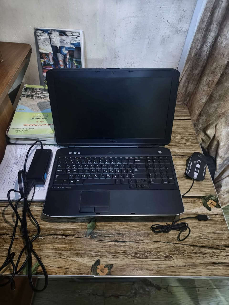 المواصفات مال  الابتوب
رام 8 
ذاكره 8138
بطاريه فوك ال 80مكاني بغداد ‏‪***********‬‏واتساب
