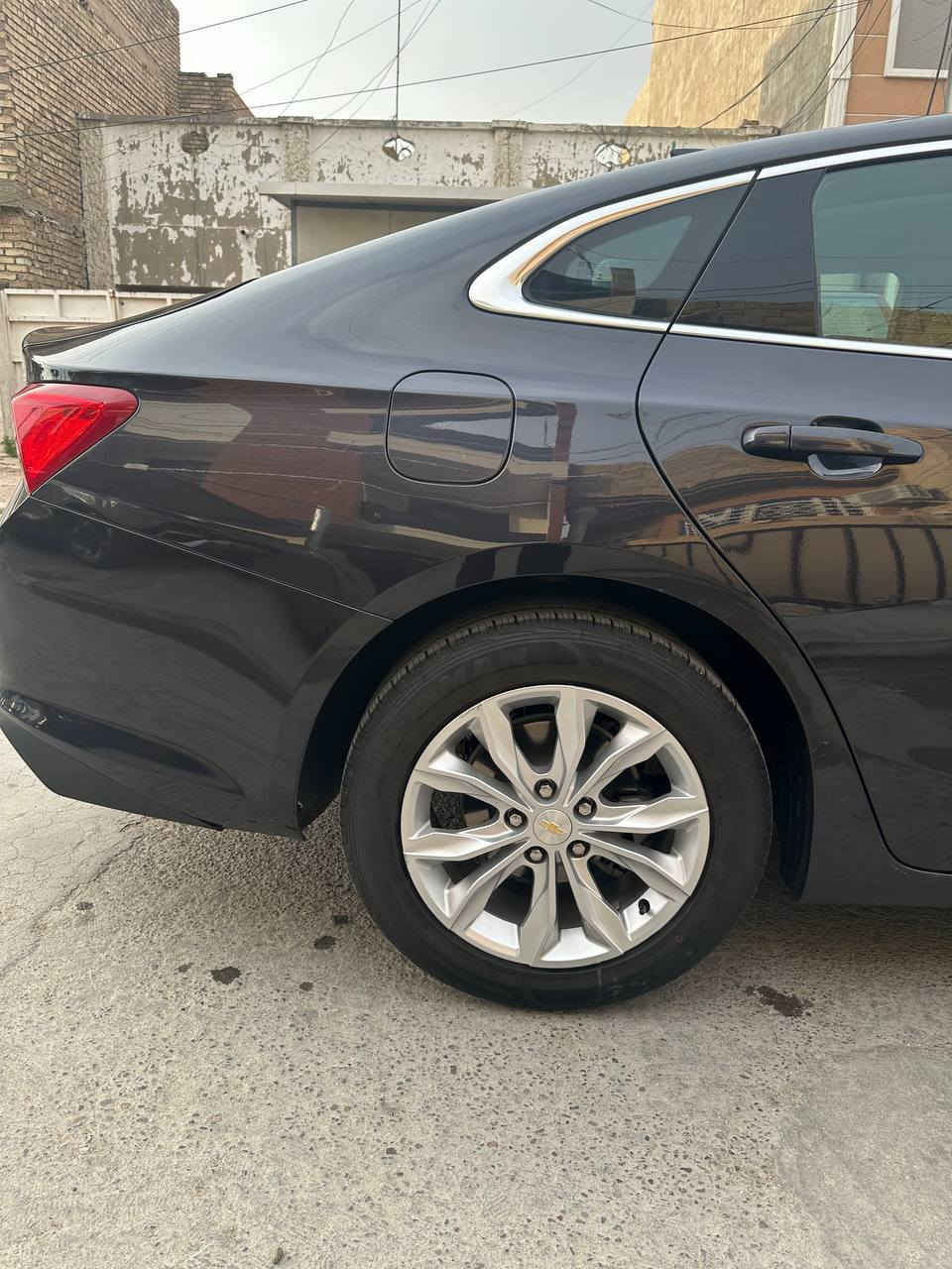 السلام عليكم
للبيع للبيع
ماليبو23 LT  محرك 1500تيربو لون نيلي ماشيه 98الف كيلو السياره بدون اير باك بدون شاصي حادثها تبديل بنيد ودعاميه فقط السياره مرقمه وكامله وهزه جديده بغداد باسمي
المواصفات-تحديد مسار-قيادة ذاتيه - رادار امامي-مثبت سرعه-إطفاء ذاتي-قطعتين تبريد - كشنات كهرباء - مانع انزلاق-تشغيل عن بعد
محرك كير صدر كله بلادي
جك وسبير والأدوات كامله
السعر145
العنوان بغداد الكرخ السيديه
للتواصل ***********
