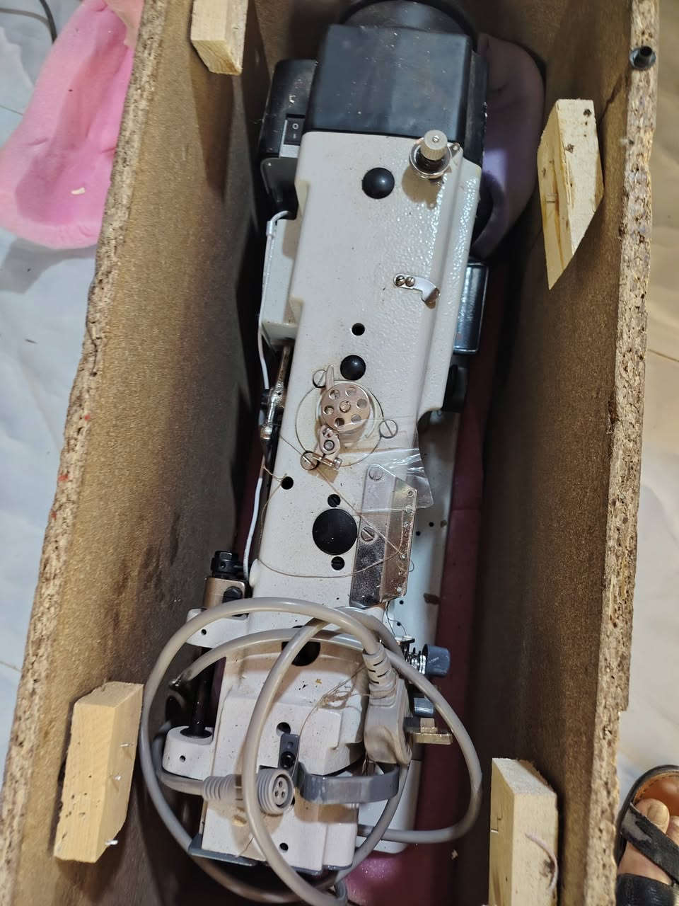 السلام عليكم من رخصة اخونا الادمن مكينة جوكي بايه سحب ابرتين  خشنه  والبريشوس بايه  خشنه ثنينهن جدد كارتون منصبات للفحص مكاني حله يوجد توصيل حسب الاتفاق واتساب موجود ***********
