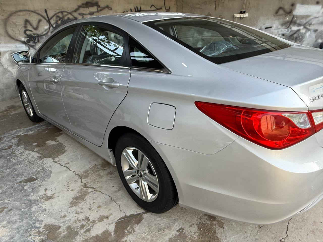 سوناته وارد كوري 2014 رقم بصره كفاله عامه ماشيه 57 حقيقي السياره على وضع الشركه دواخل صاج تبريد قطعتين تحكم ستيرن السياره جاهزه ما بيه نقص *********** متواجد واتس اب البصرة, العراق
