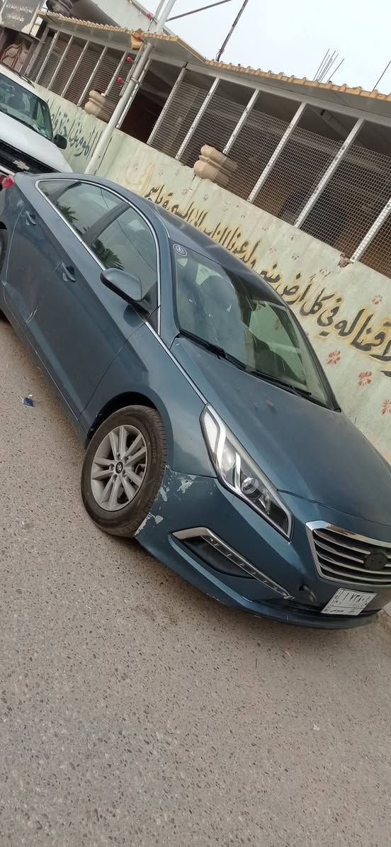 السلام عليكم 
سوناتا ٢٠١٥ للبيع بيها بنيد وباب الصدر مبدل نفس اللون الباب 
***********
