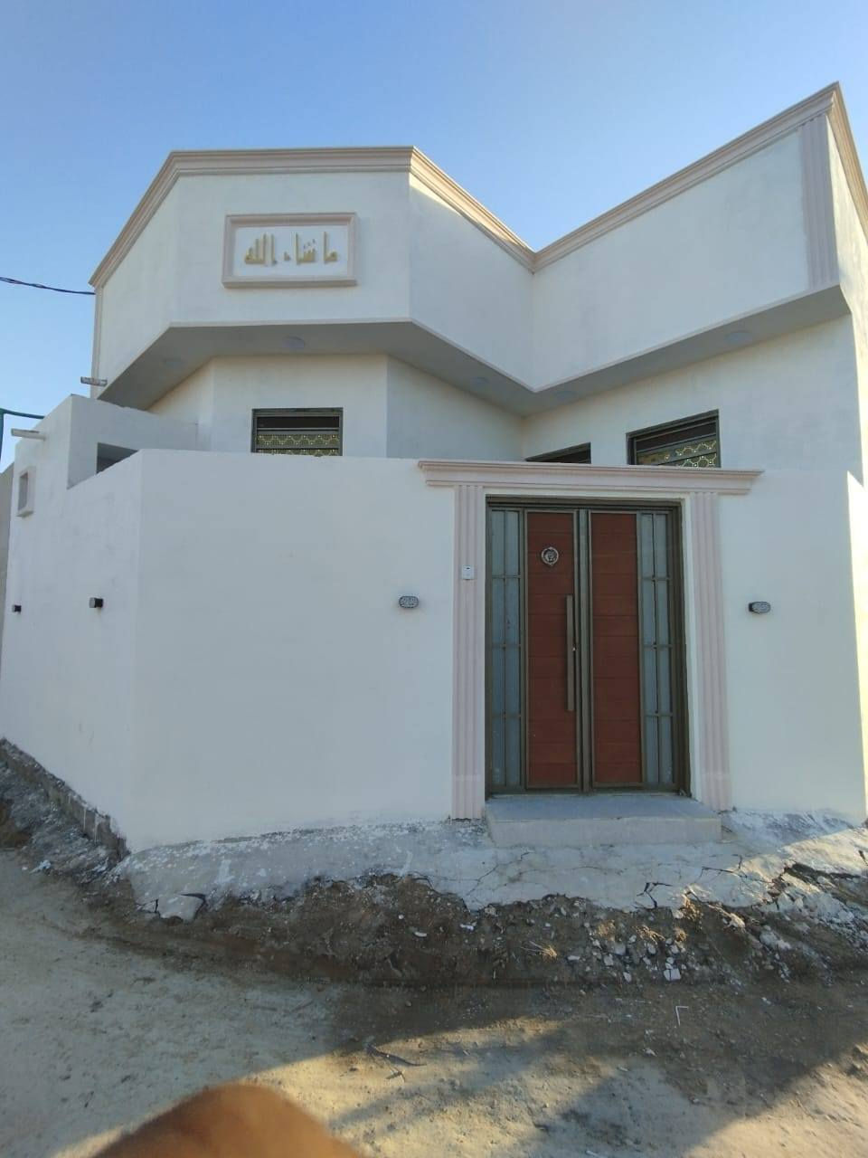 *بيت الأحلام بانتظارك! 😍*

اكتشف بيتًا مذهلًا بمساحة 110 متر
ركن 
يقع في موقع مميز على شارع 8 متر! 🚗

- 2غرف نوم واسعة 🛏️
- صالة فسيحة 🏆
- استقبال أنيق 👥
- مطبخ  🍳
- صحيات داخلية وخارجية 🚽
طارمه 🚗
- نوع العقار: طابو صرف زراعي 
السعر 57وبي مجال 
لا تفوت الفرصة! اتصل بنا الآن للحصول على مزيد من المعلومات 📞.***********محمد ابو حسن الربيعي
