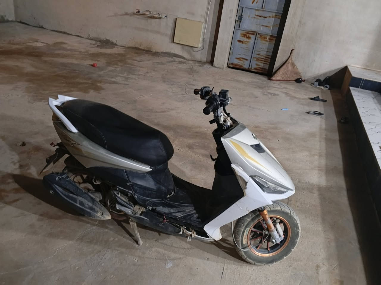 درجة للبيع السعر 300و بيها مجال /***********
