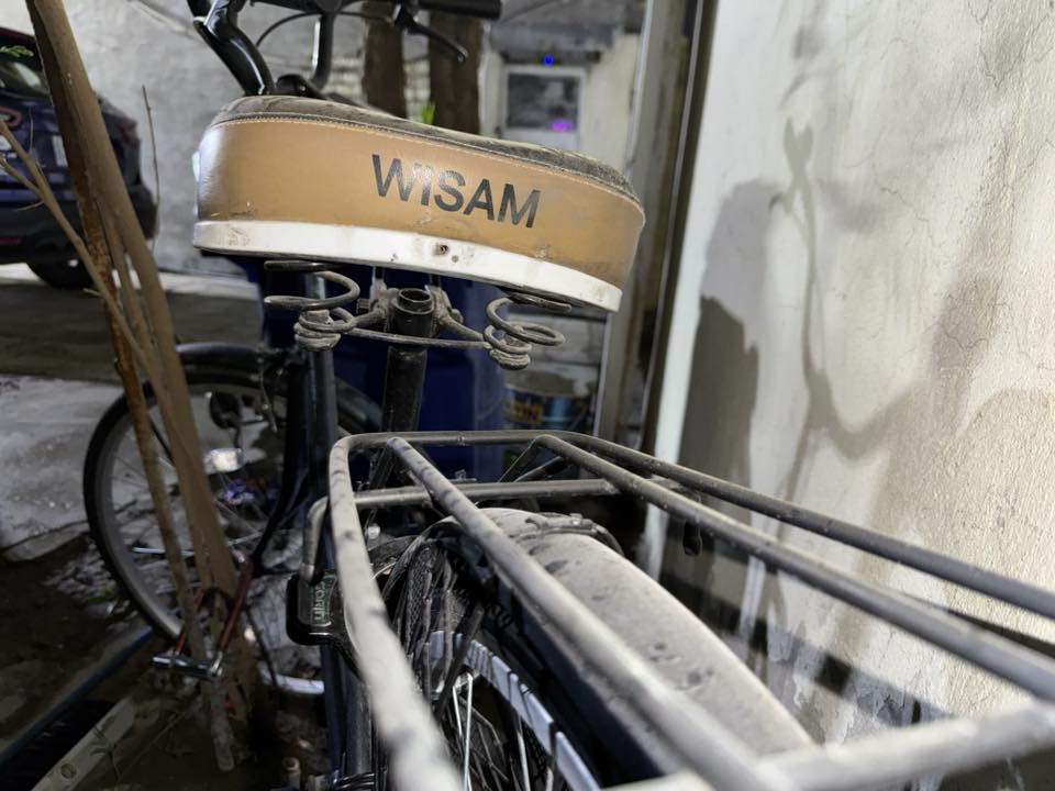 السلام عليكم
بايسكل ياباني للبيع ب240 الف 
ما مستخدم شي قليل 
بيه ضوء ميكانيكي 
وب حالة جيدة 
مكان الكاظمية 
واتساب ***********
