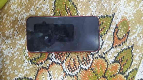 للبيع ايفون 11 عادي ذاكرة 128 جهاز نضيف وما مفتوح كل شيء ما مبدل بيه بلادي بطارية 94 معلاية فقط السعر 270 وبيه مجال بسيط العنوان العبيدي شهداء الثالثة قرب مدرسة عمر بن عبد العزيز الرقم ***********
