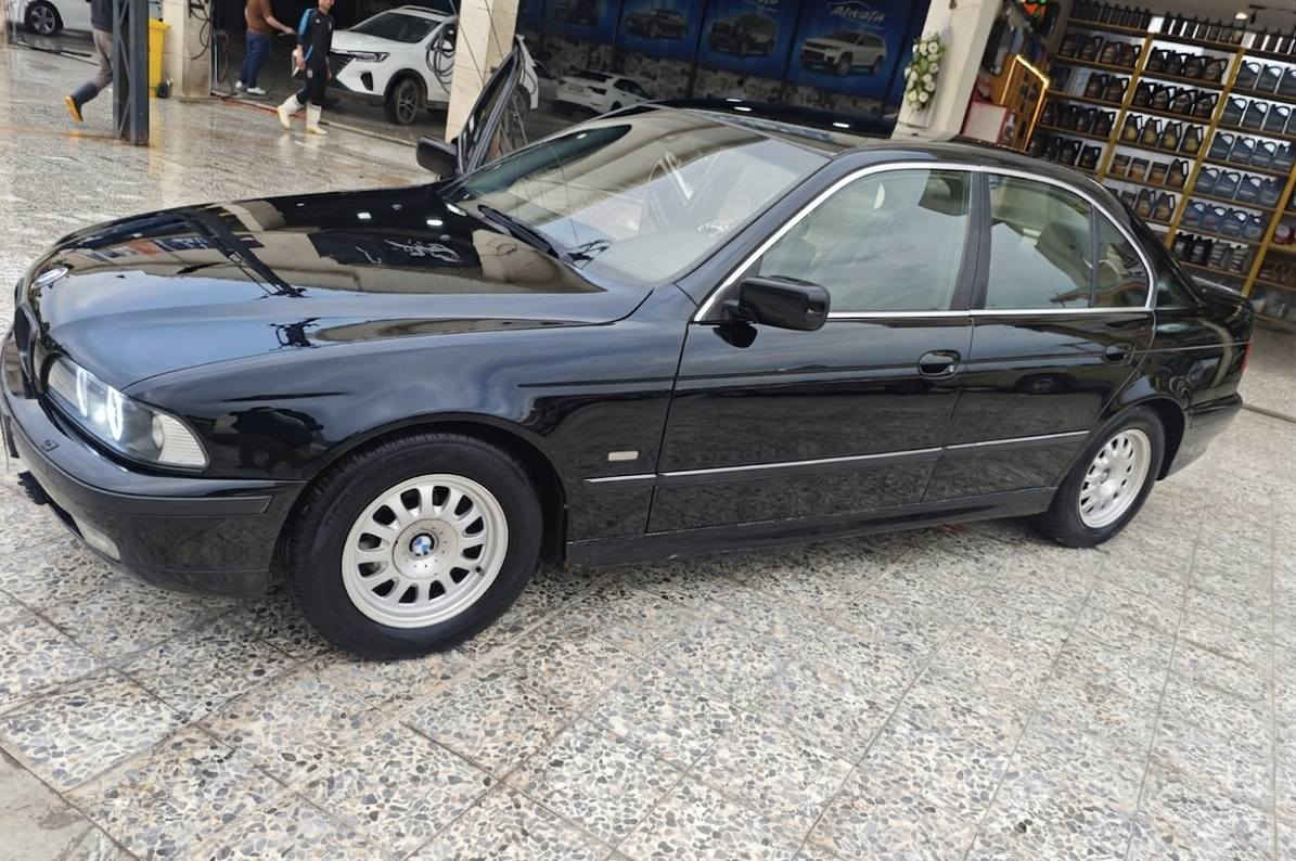 السلام عليكم للبيع او مراوس
بي ام صقر 2000 e39 دبل فانوس 528 أصل وفصل
 كير مكينه شرط ترايك للبصره
مواصفات:
-تبريد ثلج +تدفئة كشنات
-شاشة وكامرة خلفية
-لايت زنون
-جام اوتو
- ويل صقر اصلي
- كير 3 انضمة قياده شغاله 
- تخم تاير باتري جديد
رقم دهوك الماني مو بطانيه شرط التحويل والوكاله 
مكان السياره موصل الايسر . للاستفسار الخاص مفتوح


**إذا كنت صاحب هذا الإعلان وتريد حذفه لأي سبب، رجاءا أرسل رسالة إلى الدعم الفني**