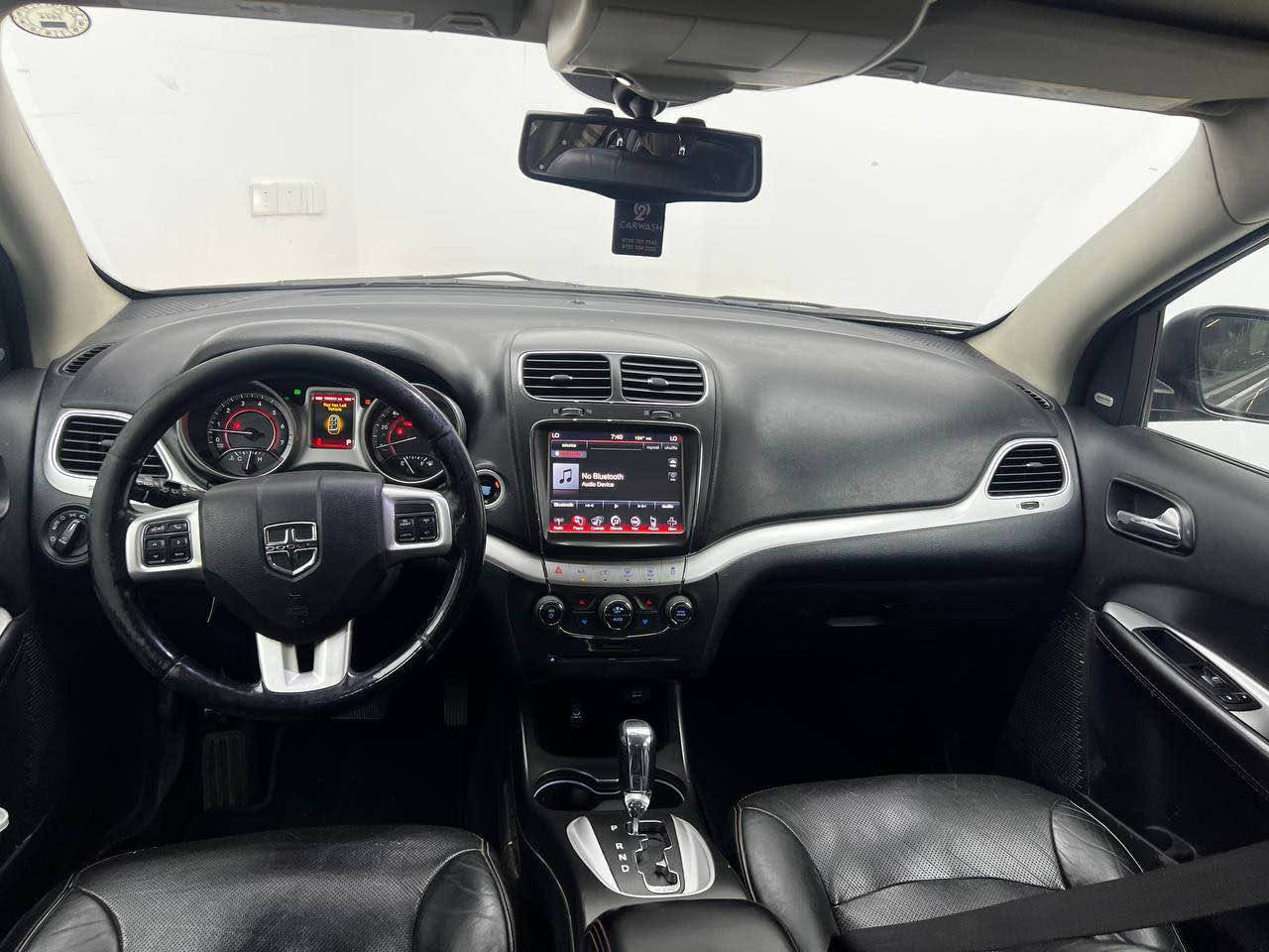Dodge journey 2017 GT V6 
دوج جورني موديل 2017 للبيع مواصفات GT
✅ كشنات جلد 7 راكب

✅ محرك 3600 نظيف بالشرط

✅ شاشة كبيرة + كاميرا خلفية

✅ تشغيل بصمة + بصمة ابواب تشغل عن بعد 

✅ گير بالشرط فور ويل

✅ تكييف أمامي وخلفي ثلاثة قطع ثلج

✅ تحكم استيرن + تدفئه ستيرن وكشنات

✅ حساسات من كل الجوانب

✅راديتر هيمي مكثف ثلاثة خطوط ماء موبار

🔧 صيانة الصدر الخلفي والامامي بالكامل قبل اسبوع

🔧 حادث أمريكي خفيف شرط اربع قطع بدون دواخل

🔧 السيارة نظيفة جداً من الداخل والخارج
لل 2031 والهزة جديدة

شرط التحويل والوكالة والغرامات

📸 صور السيارة والحادث والسونار مرفقة كامل بالمنشور

السعر: ( 118) ورقة وبيها مجال قليل جدا

ويرهم مراوس بسيارة سعرها من 50 إلى 60 مع فرق

للاستفسار تواصل معنا 
*********** 
*********** دهوك, العراق

