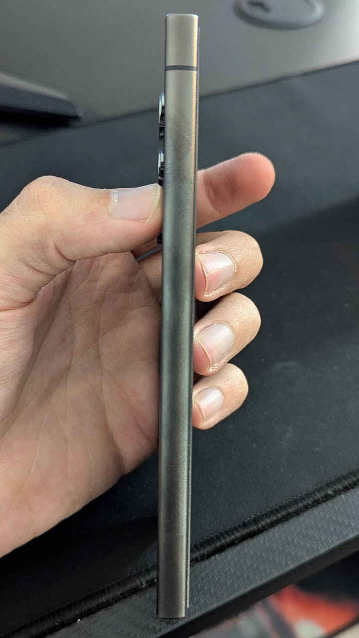 كالكسي S24 Ultra بيع فقط.
لون تيتانيوم بلاك .نسخة 256GB جهاز نظيف حيل وملحقاتة موجودة كارتونة وكيبلة الأصلي + كفر Magnetic. 

سعر الجهاز مليون و50 الف. واللي يشوف السعر غالي يعبر المنشور وانشاء الله يلكة الاحسن والارخص منة.
مكان الجهاز بغداد المحمودية.


**إذا كنت صاحب هذا الإعلان وتريد حذفه لأي سبب، رجاءا أرسل رسالة إلى الدعم الفني**